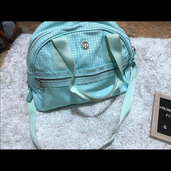 Lululemon duffle bag - Picture 2 of 3